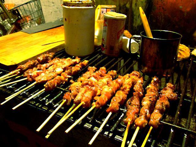 想實(shí)現(xiàn)室內(nèi)無煙擼串應(yīng)該怎么無煙燒烤爐？